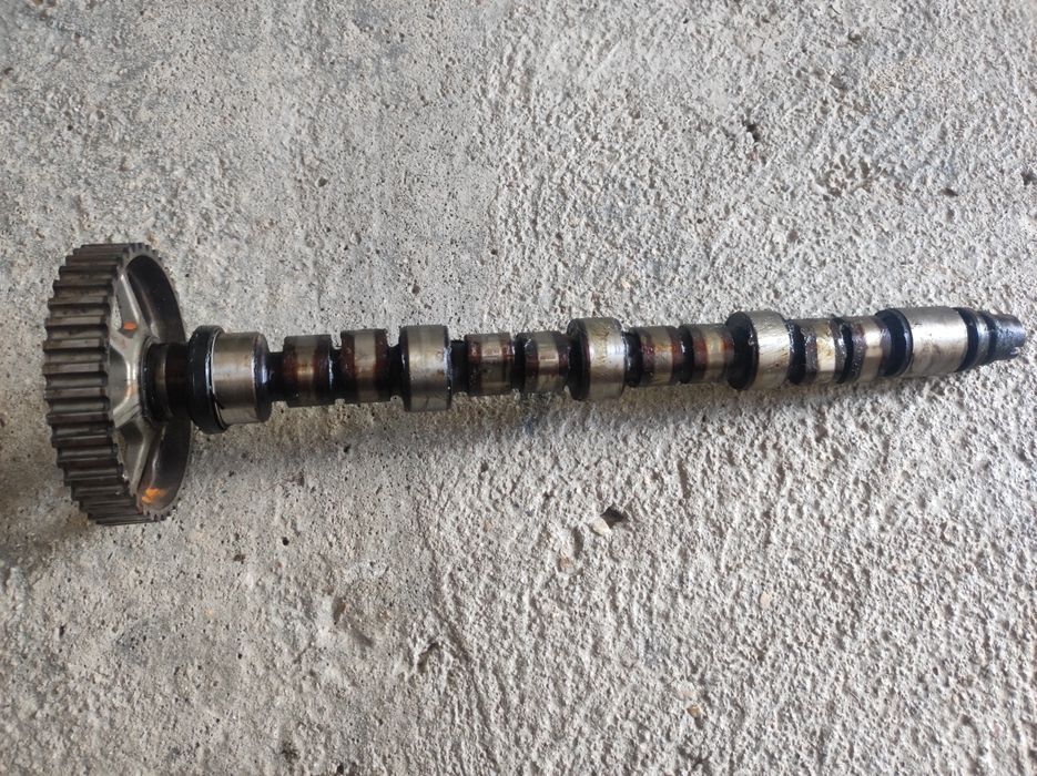 Разпределителен вал за Пежо-206,1.1 бензин