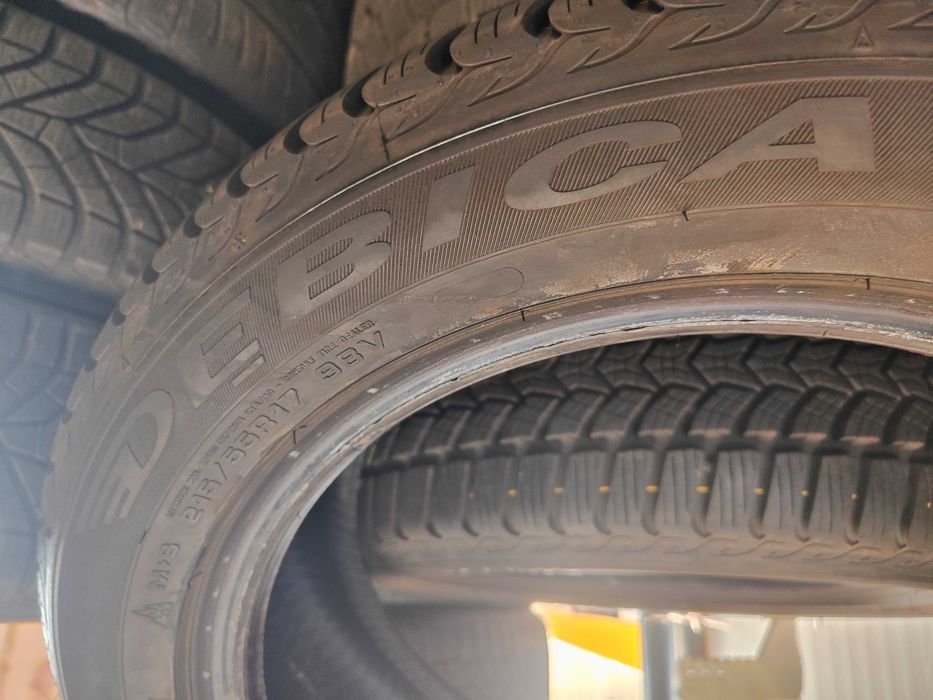 2бр.зимни гуми 215/55/17 Debica