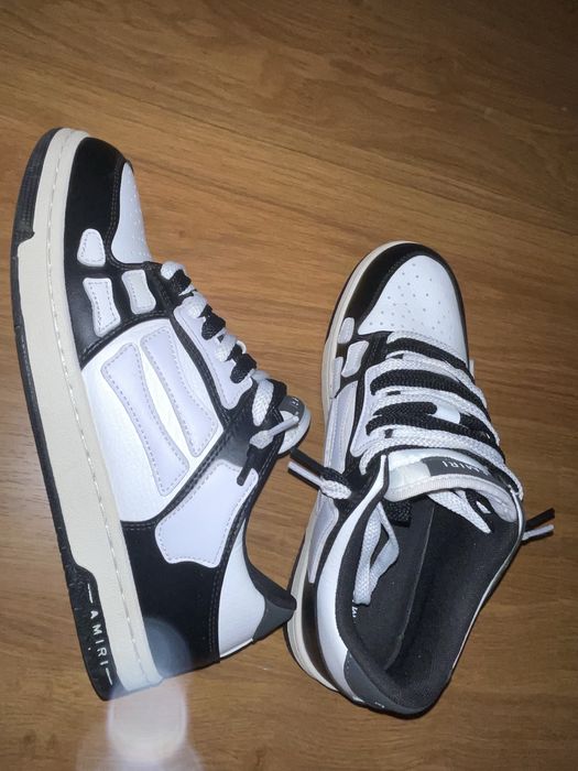 Vând amiri skeleton