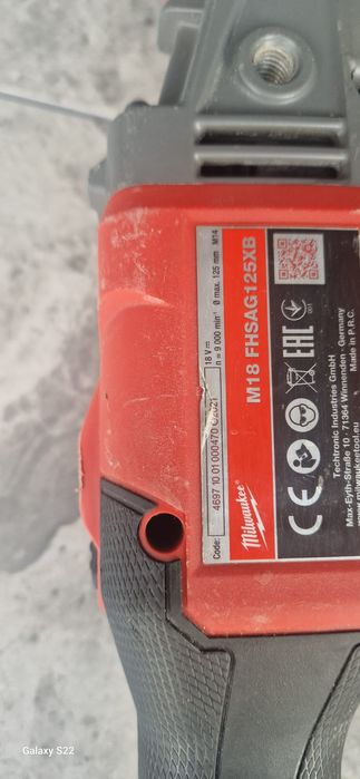 Dewalt, Milwaukee polizor pe acumulator