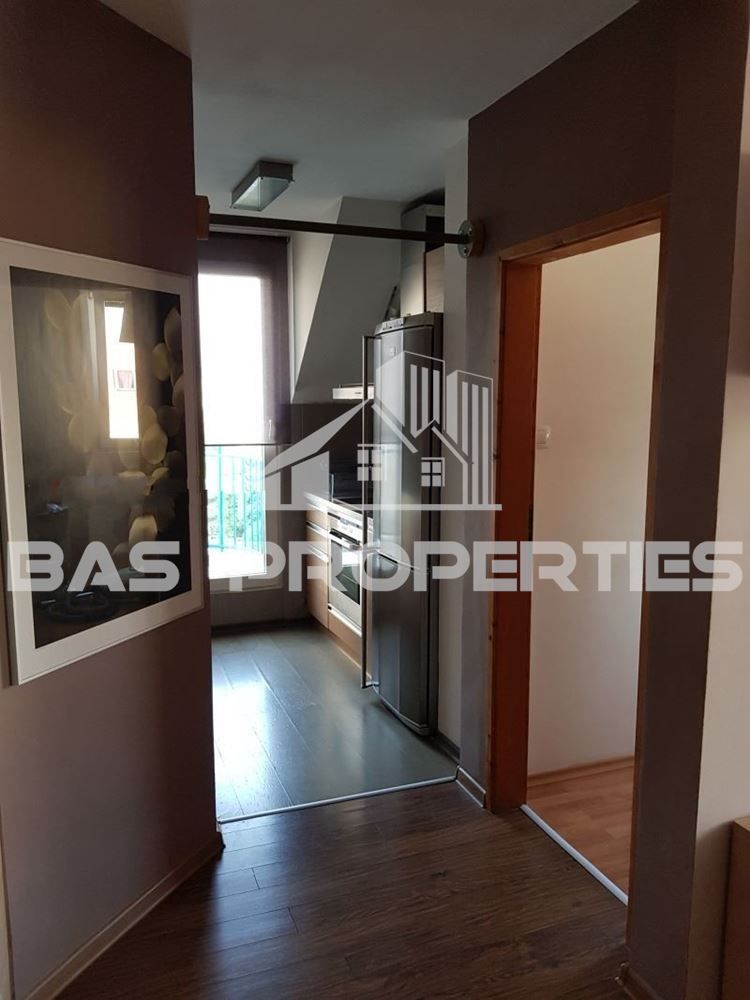 Дава се под наем Тристаен апартамент в София, Младост 1 - 80 кв.м за 750 € - Снимка #12
