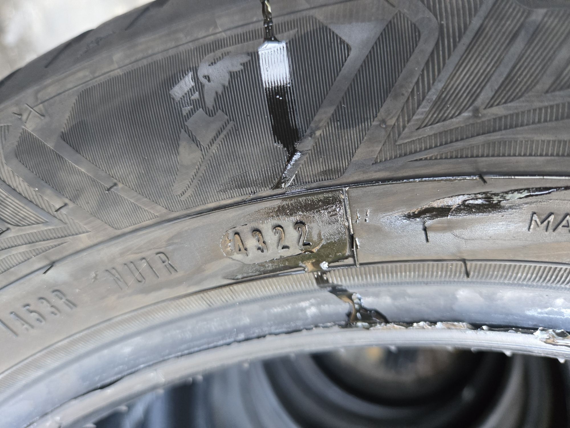 2бр. 215 55 17 Goodyear всесезонни.