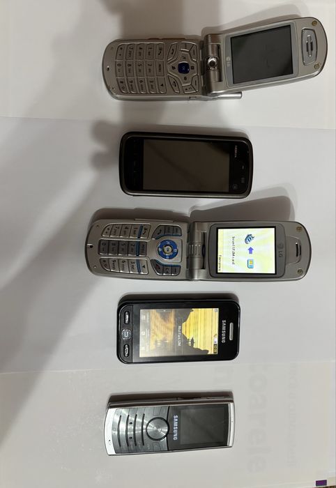 Telefoane de colectie nokia si lg