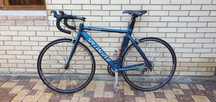 Продаётся шоссейный велосипед SPECIALIZED