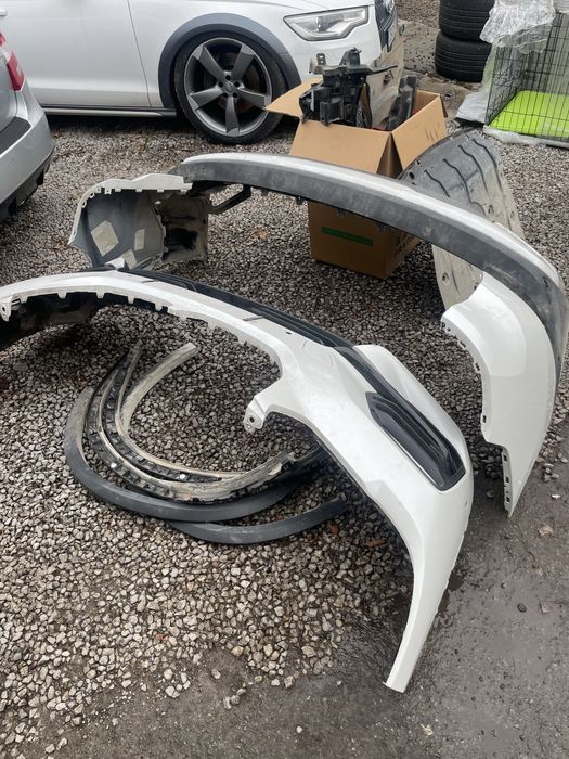 BMW X5 G05-Предена и задна броня+ раздуфки за калници и кори