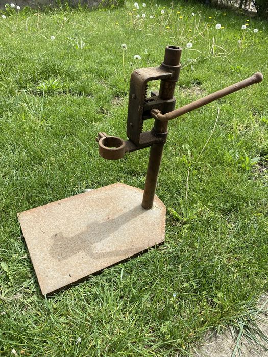 Стойка за бормашина