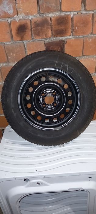 Джанти  железни  R14 4х100 J5.5 ET 36 Ц. Отвор 56.1 мм с летни гуми.