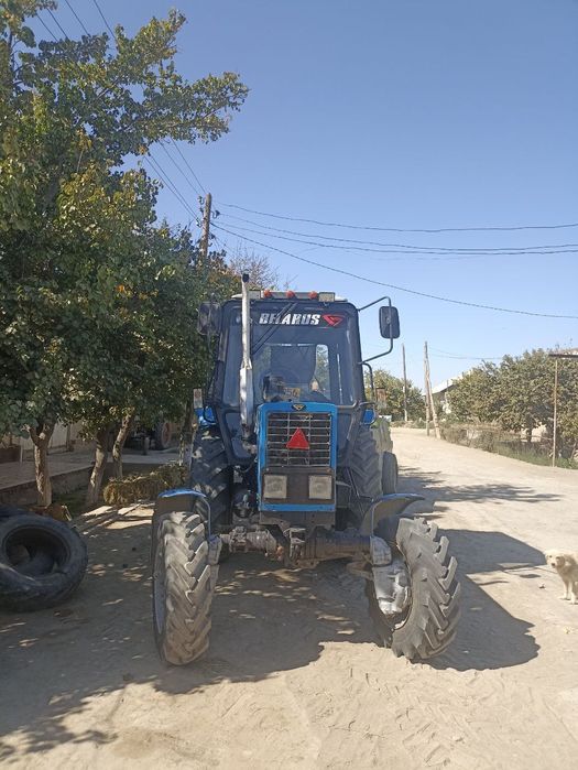 MTZ  82.1 sotiladi