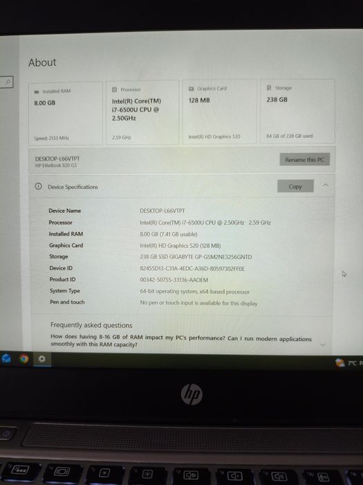Vând laptop HP i7 , 8 Gb ddr4 , SSD-256 Gb