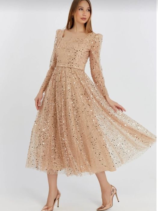 Rochie de ocazie strălucitoare cu paiete