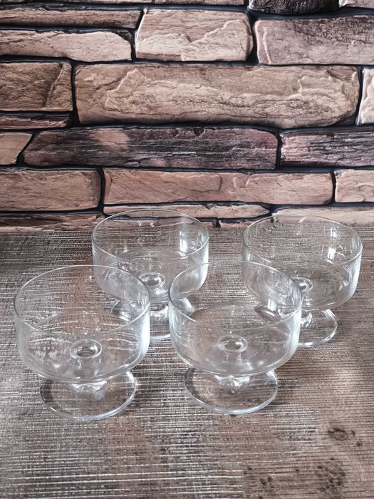 Чаши за крем или сладолед