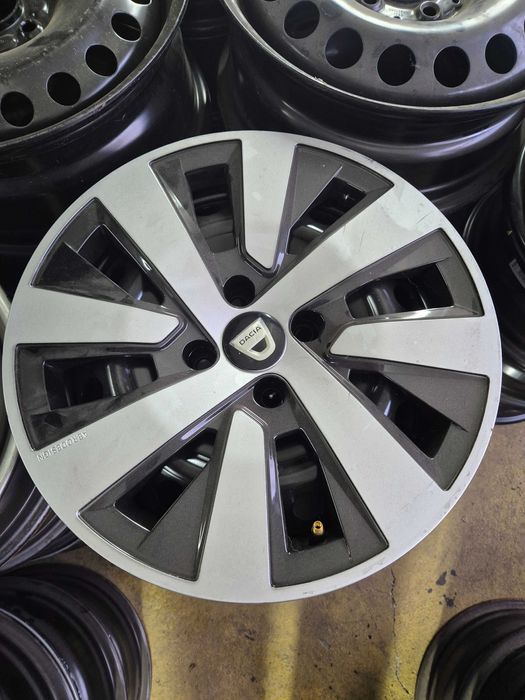 4 Jante Tabla 4x100 15'' OE Dacia Logan Sandero Dokker + Capace