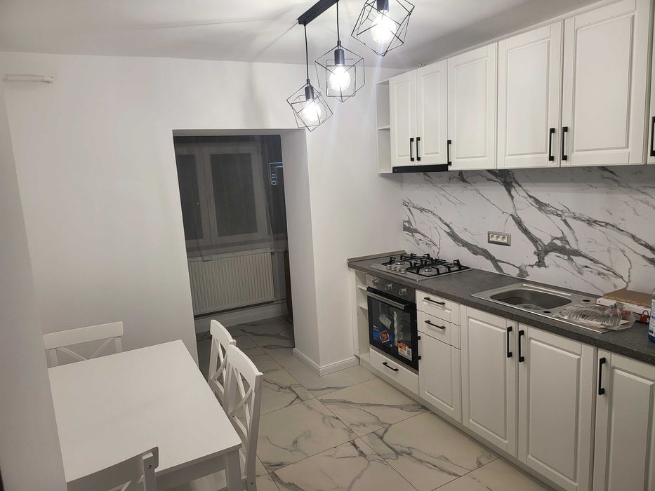 Inchiriez apartament 2 camere obcini