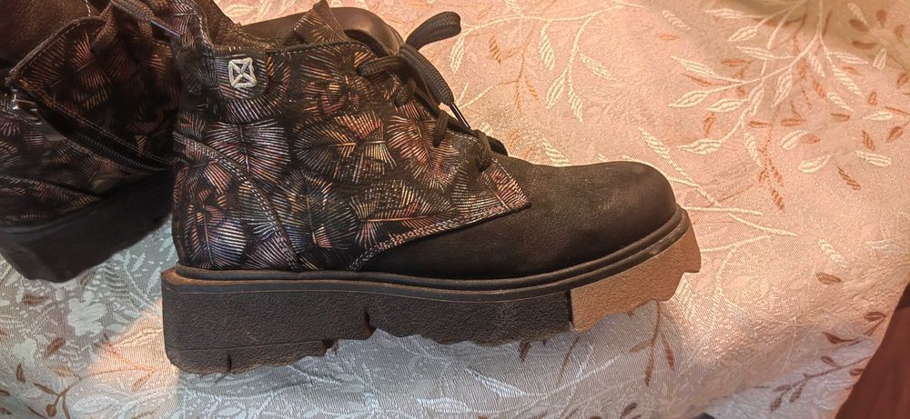 Боти естествена кожа