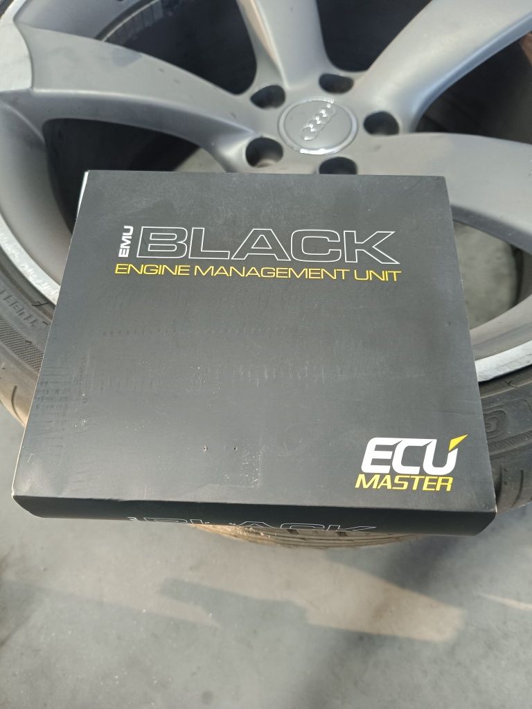 Ekumaster ECUMASTER EMU BLACK + Окабеляване