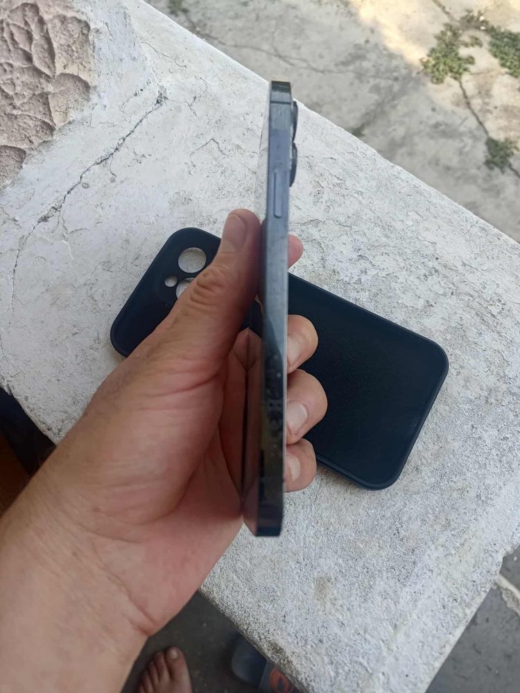 Iphone 13 pro max fisurat spate