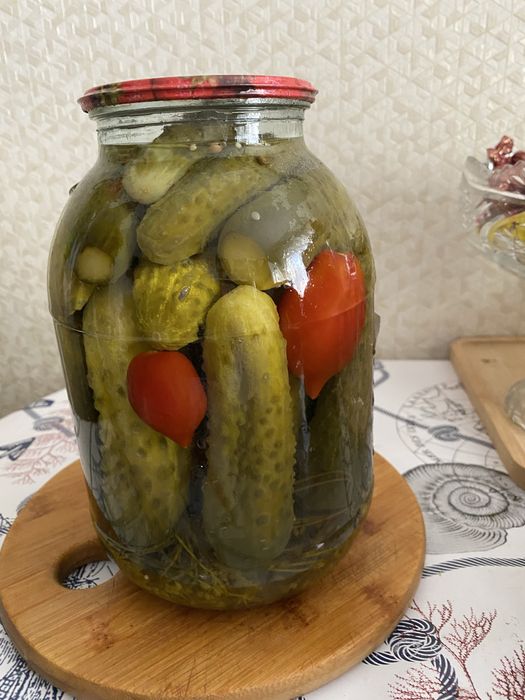 Продам помидоры огурцы маринованые Бензостррй