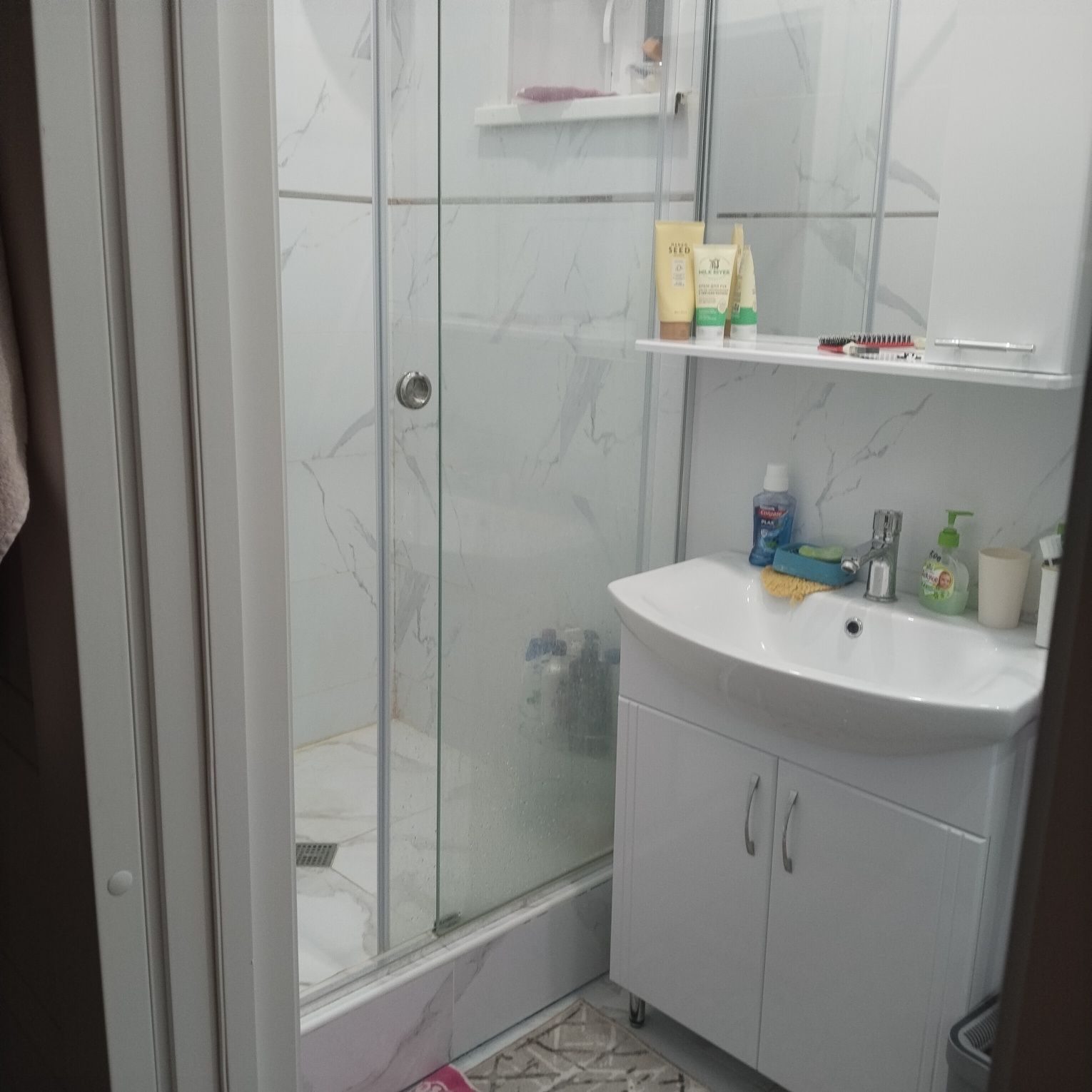 Продам в центре двухэтажный коттедж