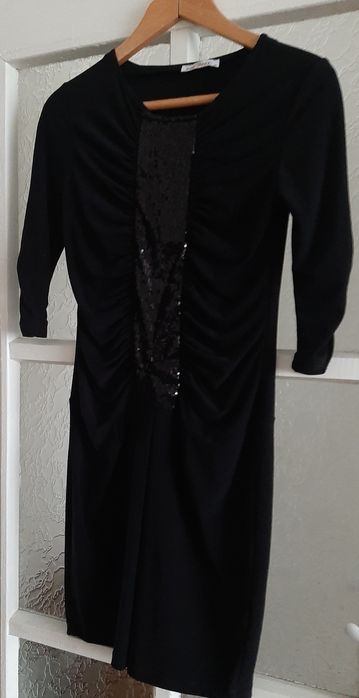 фина ,нежна бяла блуза и ефектнии рокли