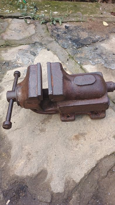 Продава се работещ менгеме