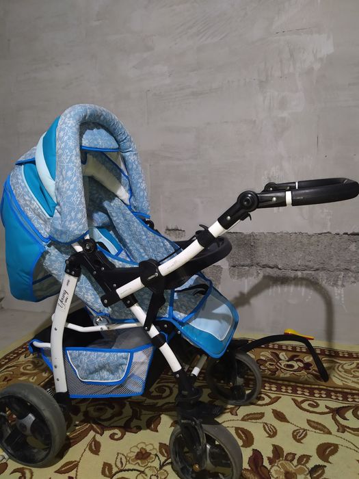 Продам отличную коляску хорошего качества.