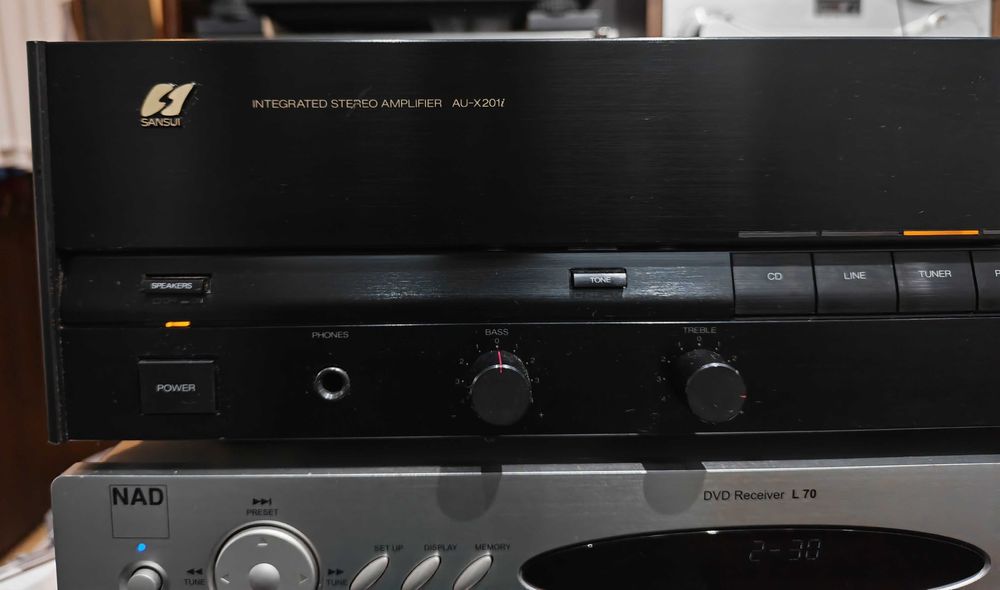 Amplificator Sansui AU - X201i sunet deosebit de bun