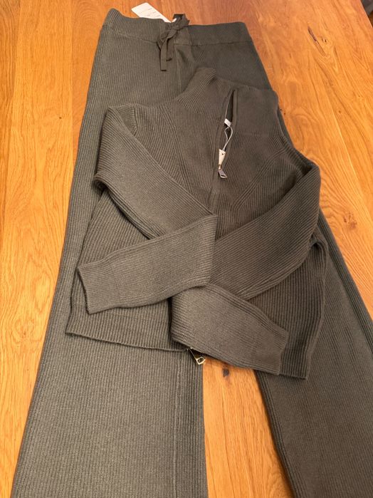 Уникален плетен сет панталон жилетка