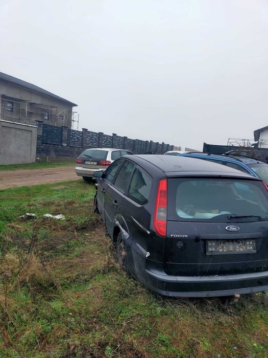Ford focus 2 1.6 tdci 90 CP an 2005 pentru rabla sau dezmembrat.