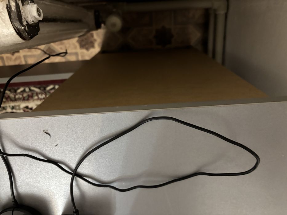 Продается Стол в новом состояний