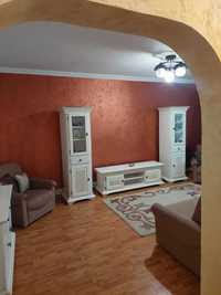 Vând Apartament 4 camere _zona centrala a Orașului Roznov!