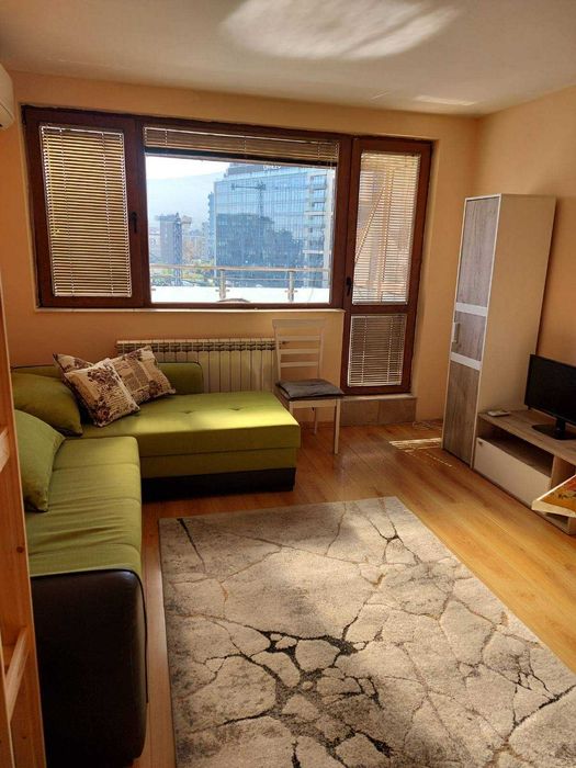 Двустаен ап. под наем в кв. Хладилника