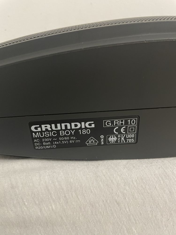 Aparat de radio Grundig Music Boy 180