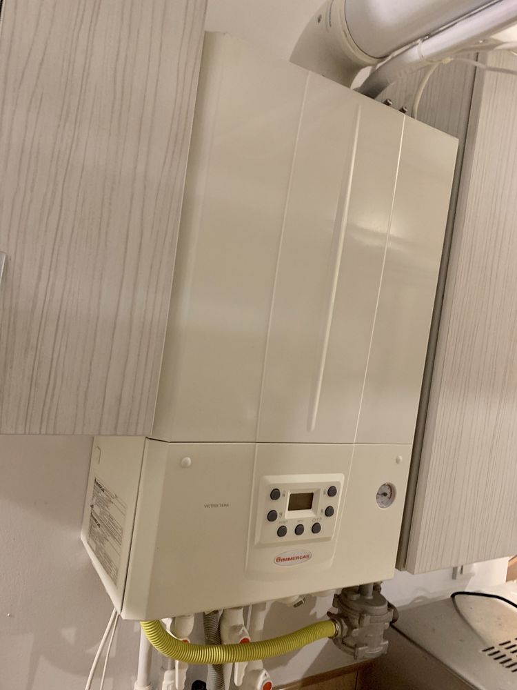 Apartament de închiriat (renovat complet) 39, 46 mp