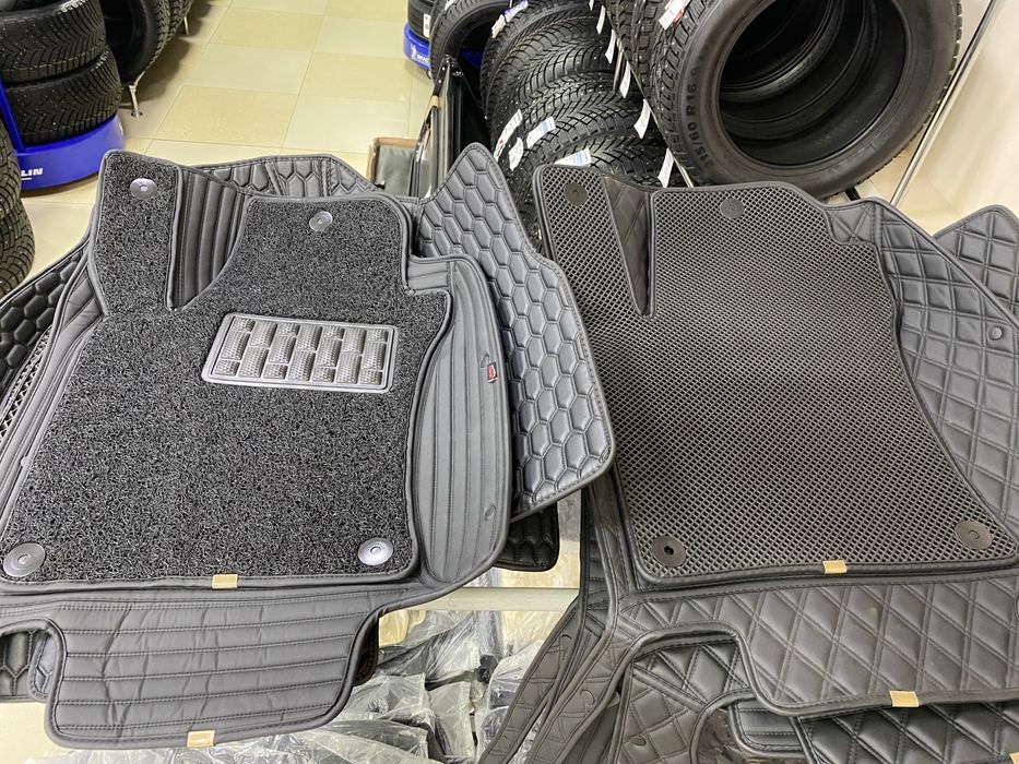 Полики, коврики салона и багажника на Toyota