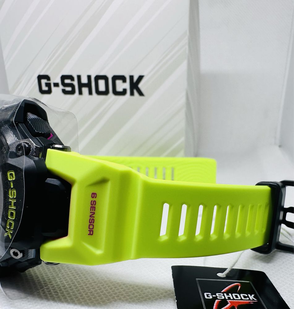 *Чисто нов* Casio G-Shock GBD-H2000-1A9 G-SQUAD NEON