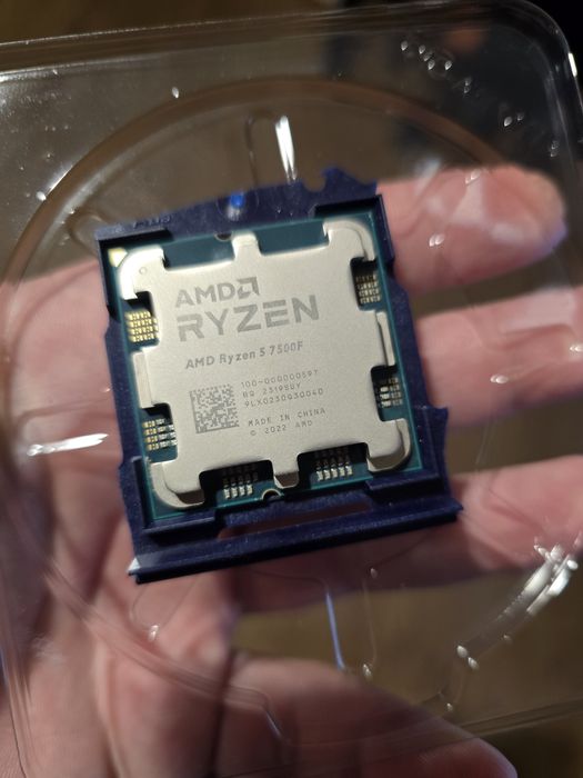 Процесор AMD RYZEN 5 7500F + охладител