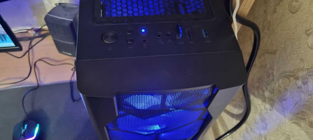 Продается 6 ядерный игровой компьютер с 27 монитором