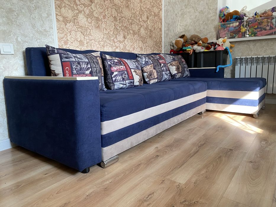 Продам б/у угловой диван раскладной