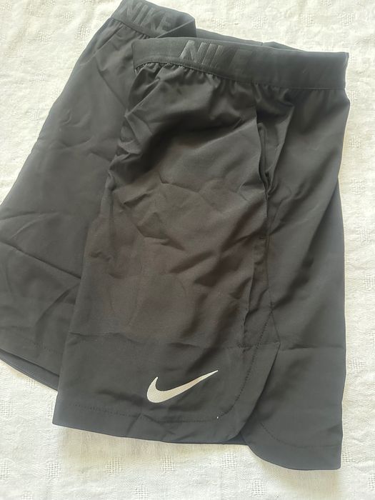 Nike къси гащи-панталонки/M,L
