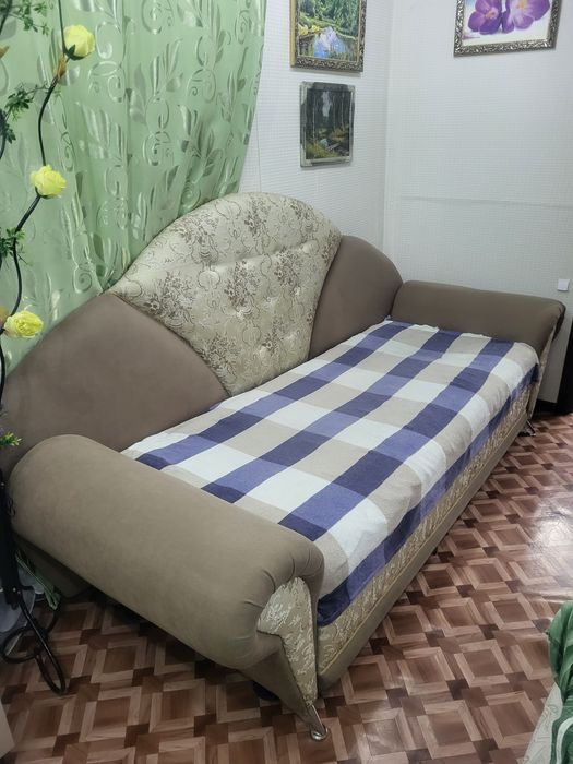 Диван в хорошем состоянии