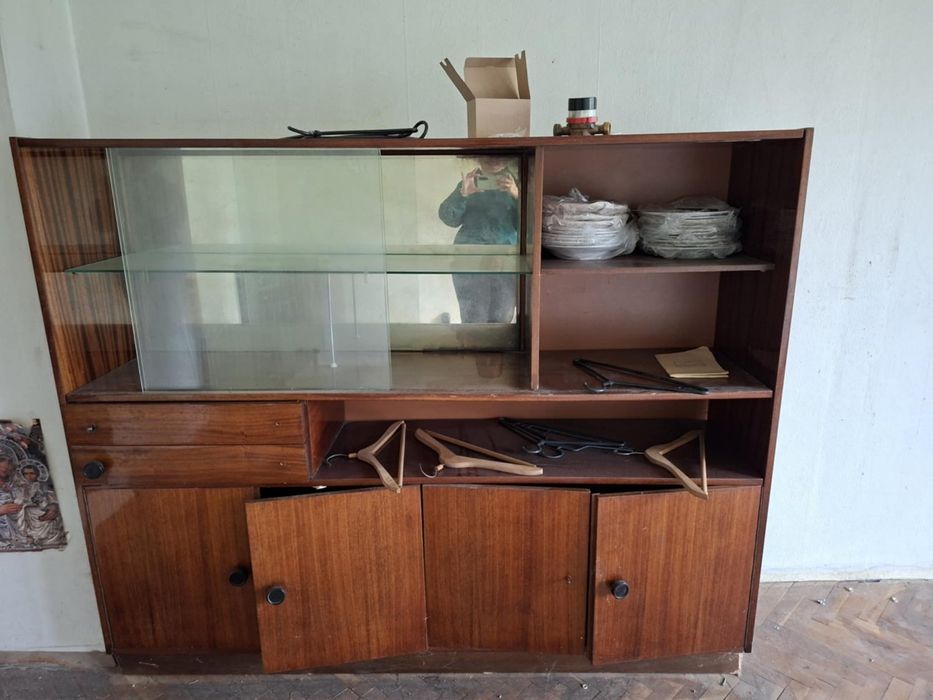 Подаравам стари мебели