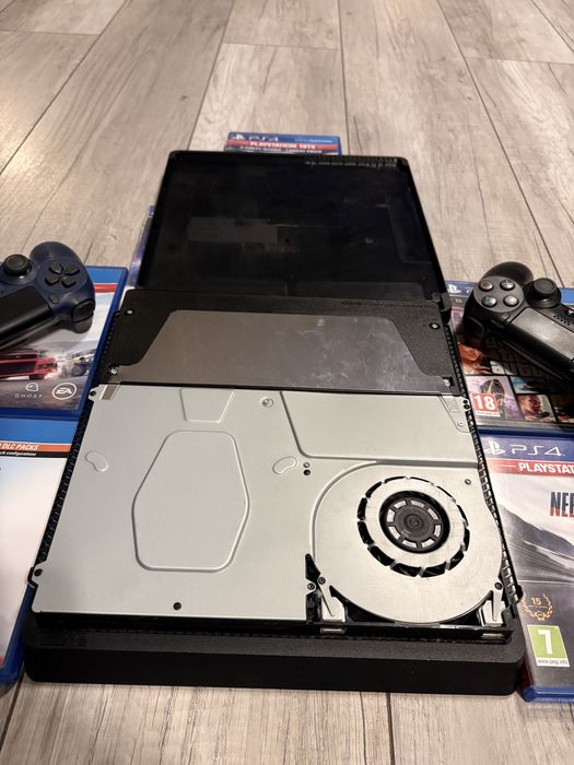 Ps4 slim 500gb +7jocuri