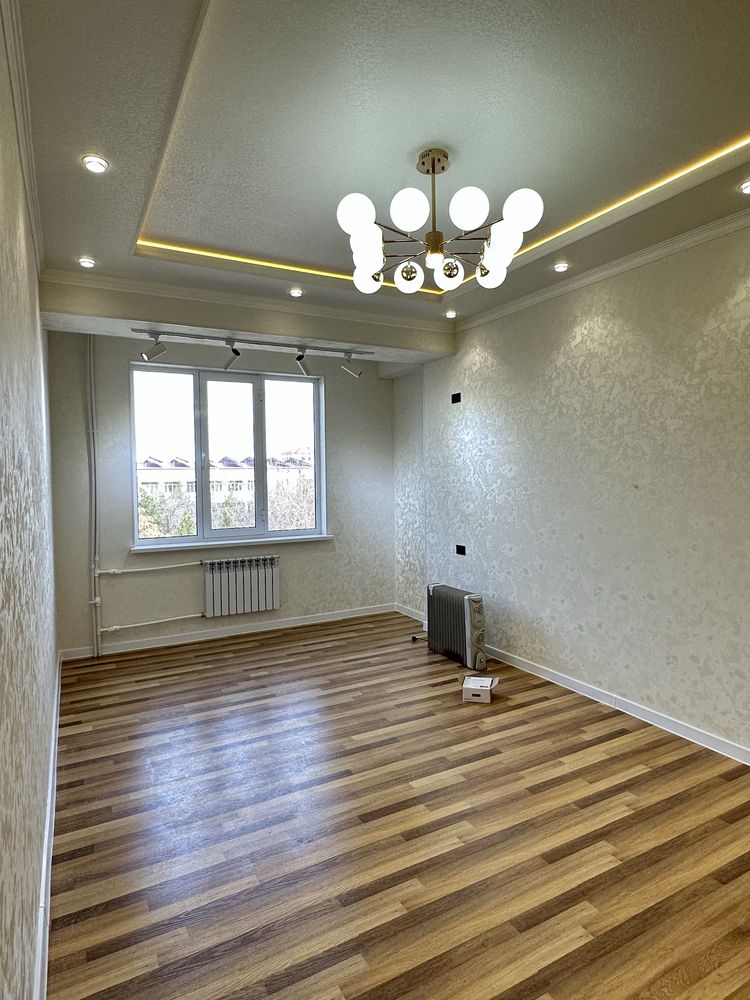 Kvartira Yangi evro remont 1xona  3 etaj SROCHNA sotiladi pul kerak