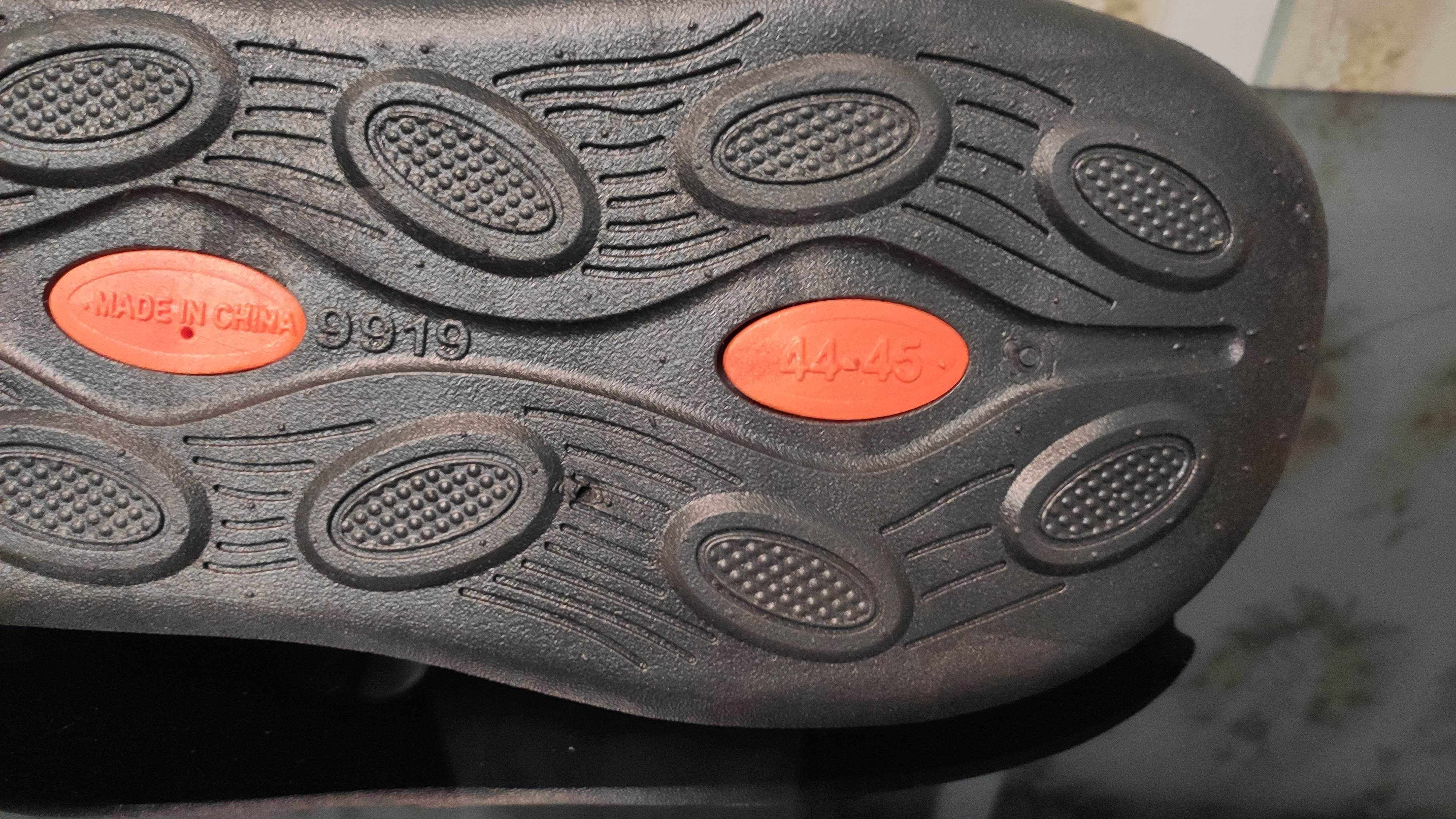 Уличные тапочки, сланцы, сабо, туфли, Crocs.