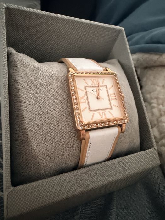 Vand ceas Guess Dama