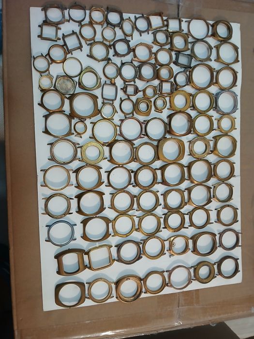 Рамки от руски часовници Вадени