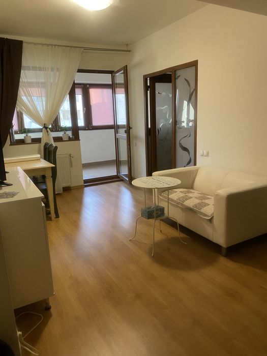 Persoana fizica ofer spre inchiriere