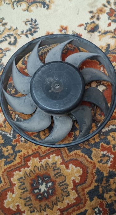 Продам вентилятор охлаждения радиатора