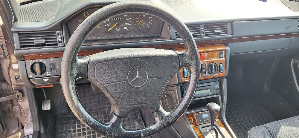Mercedes S124 an 1994
