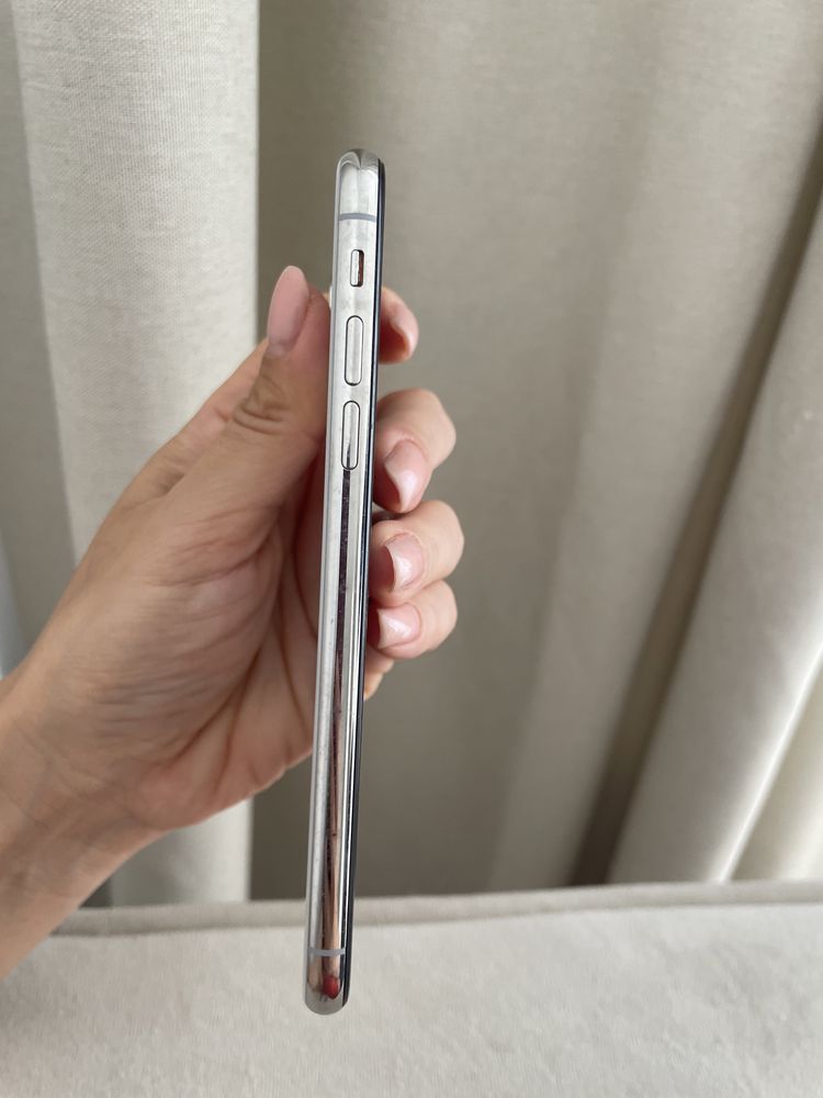 Продам Iphone 10